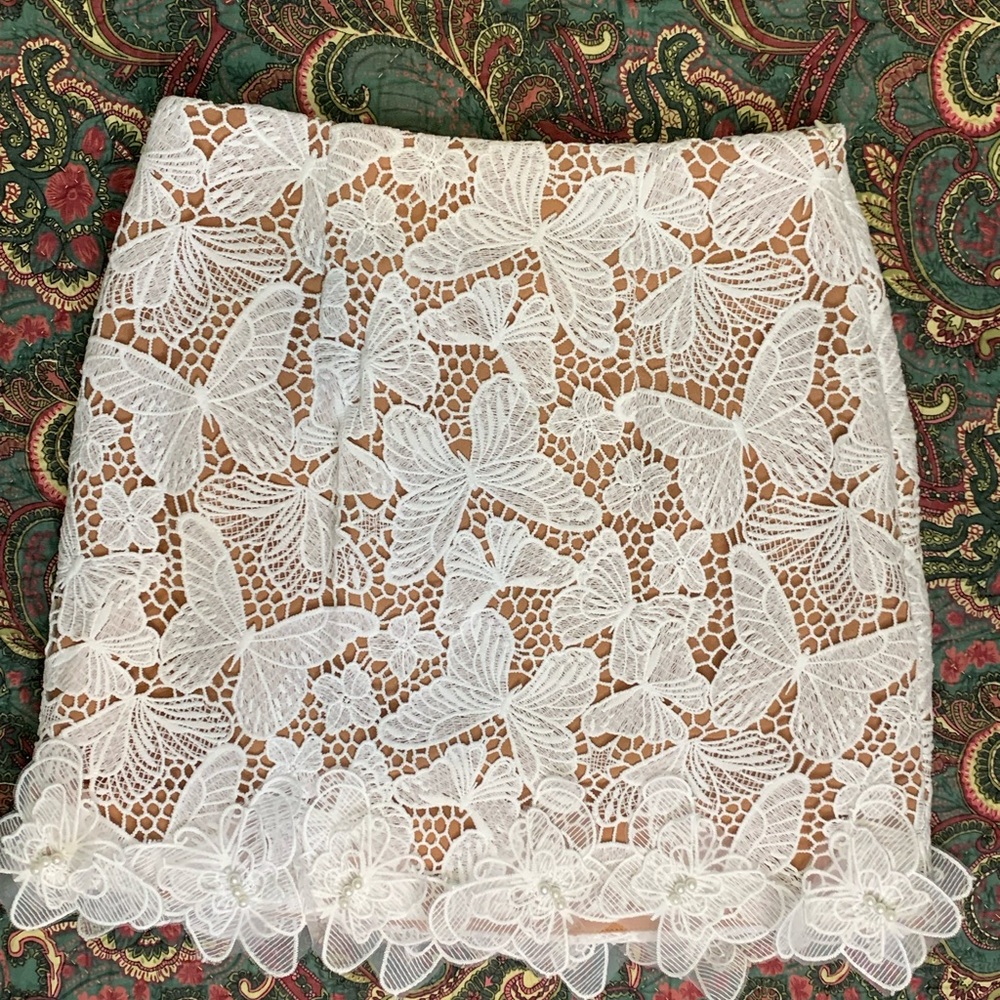 NWT Elliatt Lace Butterfly Skirt XS White Overlay Floral Beaded Coquette Bridal